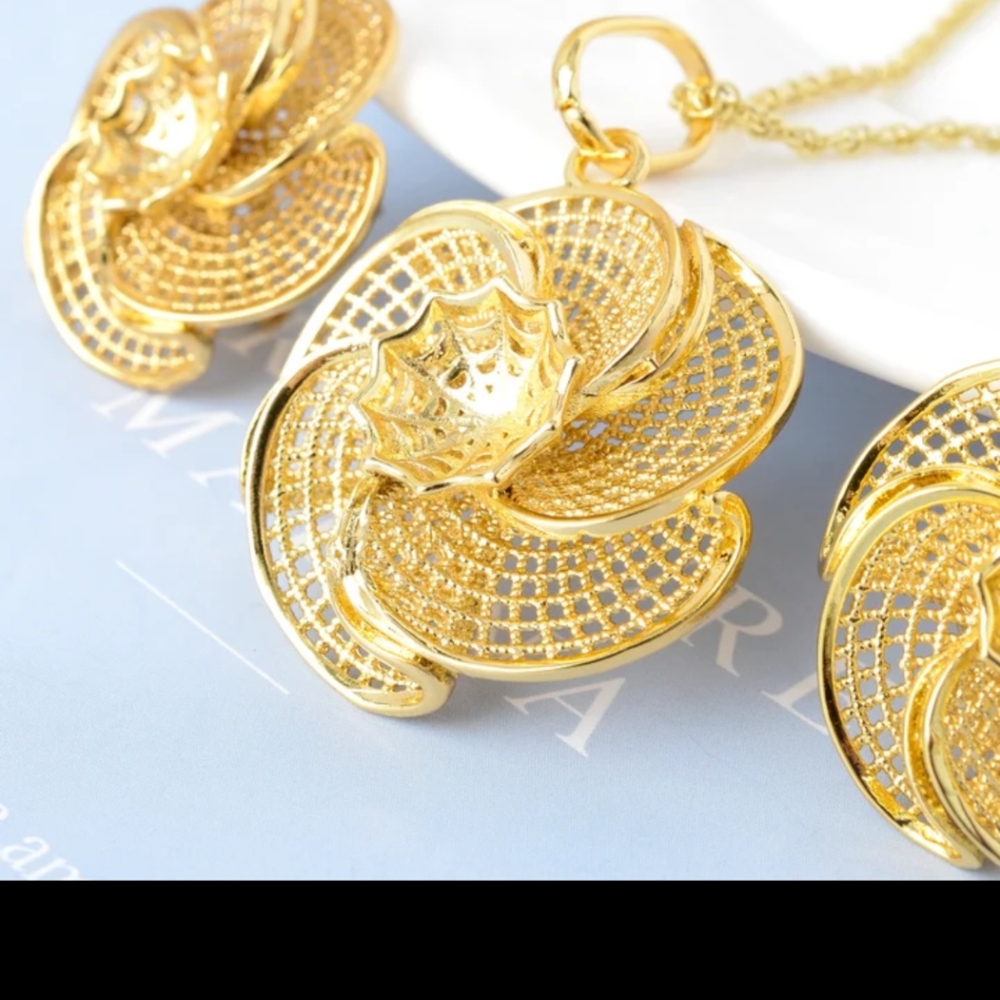 Set of Necklace earring pendant